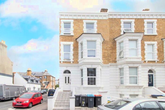 3 Bedroom Flat To Rent In Edgar Road, Cliftonville, Margate, CT9