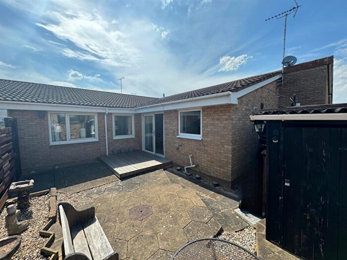 2 Bedroom Semi-Detached Bungalow For Sale In Littell Tweed, Chelmsford, CM2
