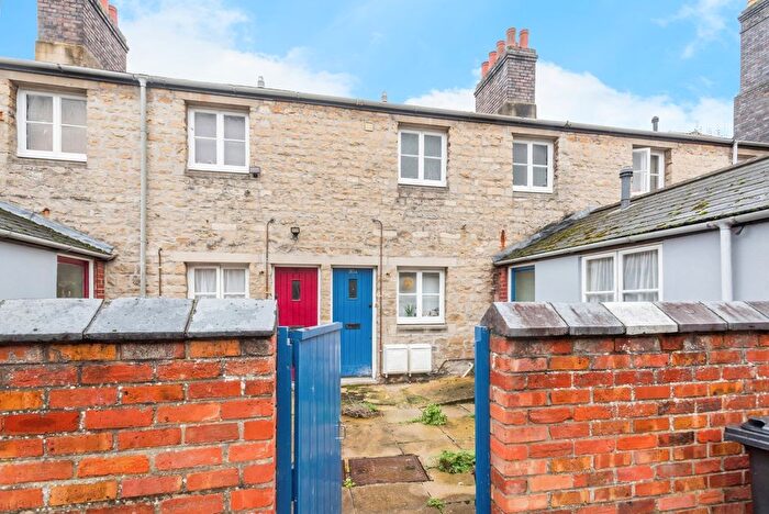 Studio For Sale In Faringdon Road, Swindon, Wiltshire, SN1