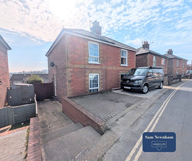 2 Bedroom Semi-Detached House For Sale In Bettesworth Road, Ryde, PO33