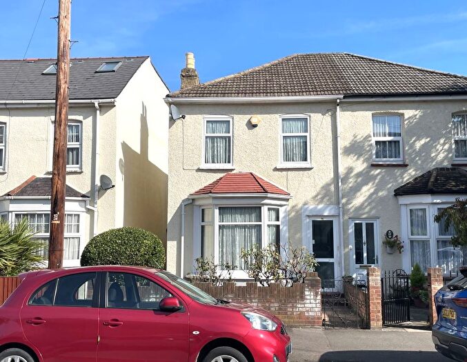 3 Bedroom Semi-Detached House For Sale In Danesbury Road, Feltham, TW13