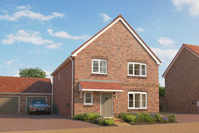 4 Bedroom Detached House For Sale In Highlands Hill, Swanley, Kent, BR8