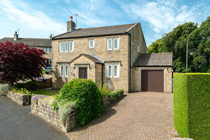 4 Bedroom Detached House For Sale In Penny Green, Settle, North Yorkshire, BD24