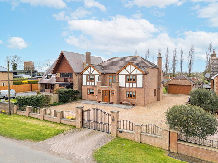 6 Bedroom Detached House For Sale In Orlingbury Road, Isham, Kettering, NN14