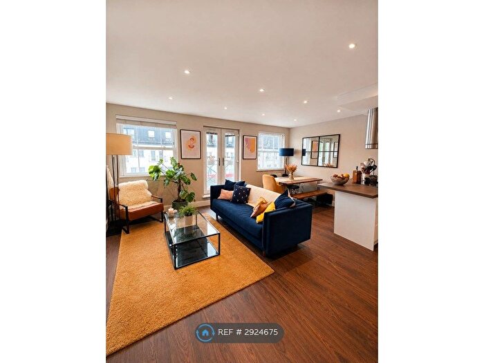 1 Bedroom Flat To Rent In Wellington House, Walton-On-Thames, KT12