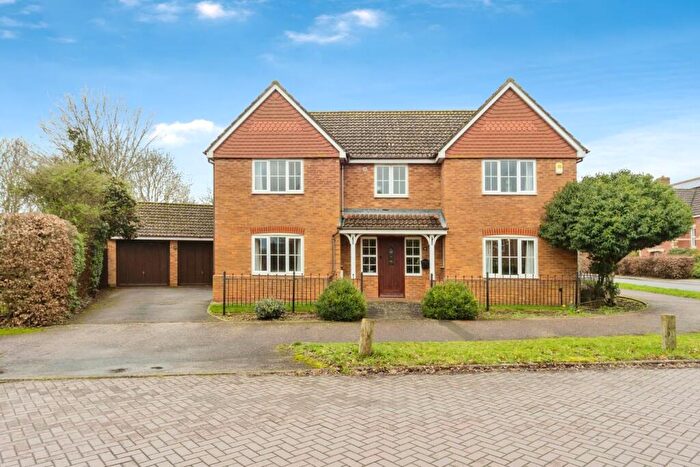 5 Bedroom Detached House For Sale In Cotswolds Way, Calvert, Buckingham, MK18