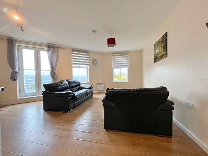 2 Bedroom Flat To Rent In Daniel Hill Mews, Sheffield, S6