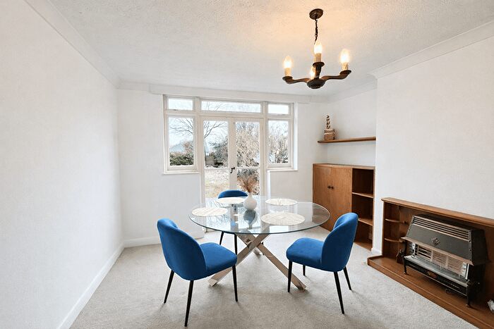 4 Bedroom Detached House To Rent In Church Rd, Addlestone, KT15