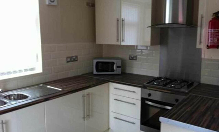 4 Bedroom House To Rent In Tootal Drive, Salford, M6
