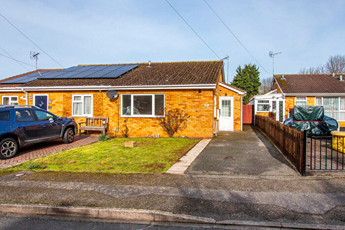 2 Bedroom Detached Bungalow For Sale In Edward Close, Higham Ferrers, NN10
