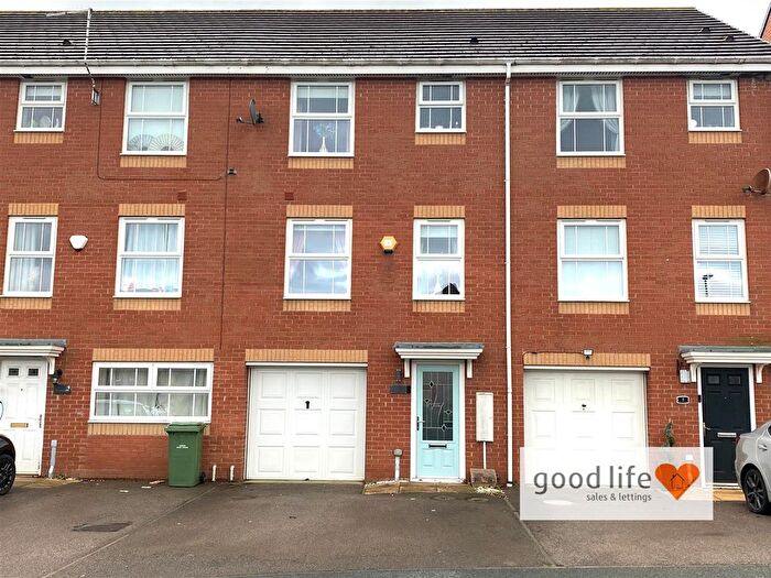 4 Bedroom Terraced House For Sale In Douglas Way, Murton, Seaham, SR7