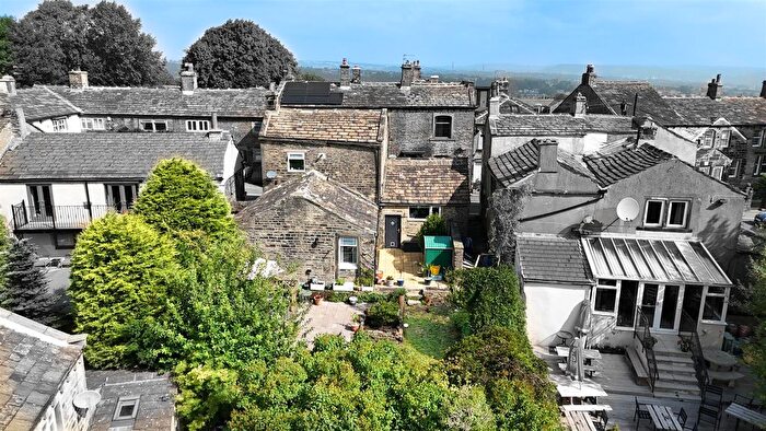 2 Bedroom Detached House For Sale In Stainland Road, Stainland, Halifax, HX4