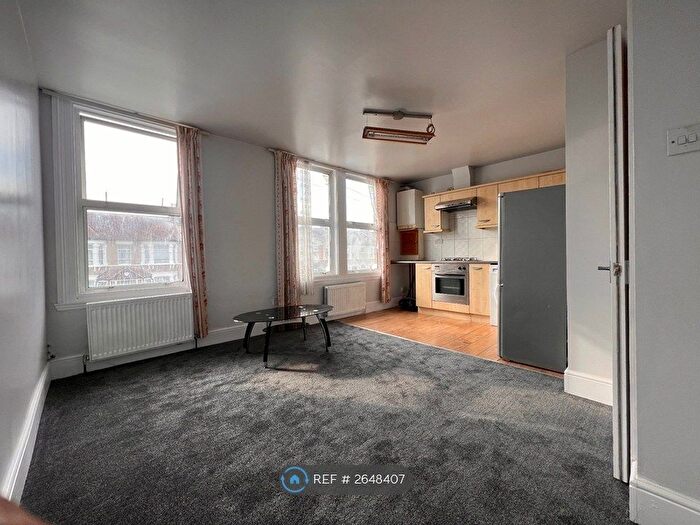 1 Bedroom Flat To Rent In Wellwood Road, Ilford, IG3
