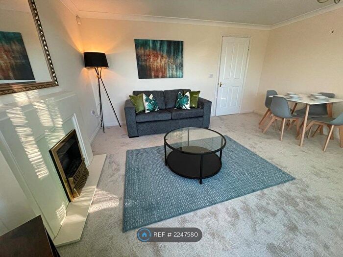 2 Bedroom Flat To Rent In Cliftonville Road, Northampton, NN1