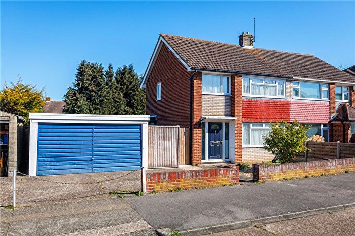 3 Bedroom Semi-Detached House For Sale In Britannia Drive, Gravesend, Kent, DA12