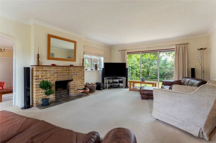 5 Bedroom Detached House For Sale In Shepherds Way, Liphook, GU30