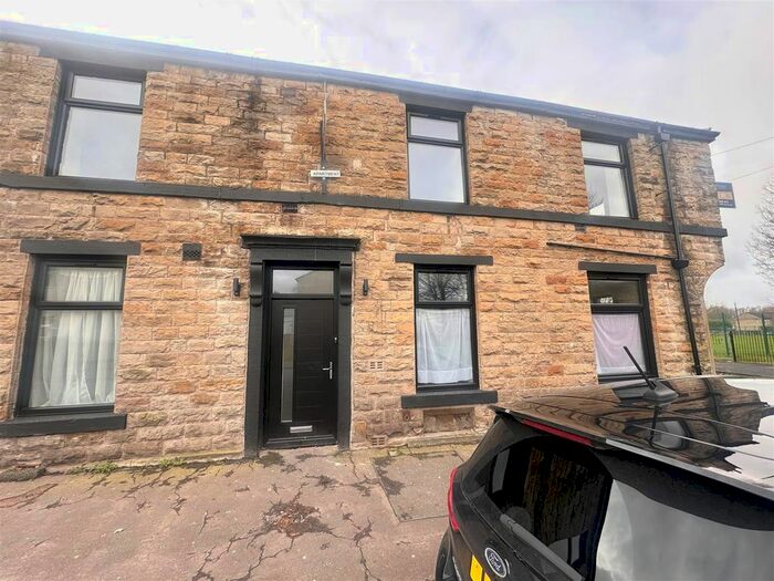 2 Bedroom Flat To Rent In Oxford Road, Burnley, BB11