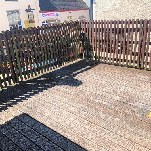 5 Bedroom House To Rent In Dillwyn Street, City Centre, Swansea, SA1