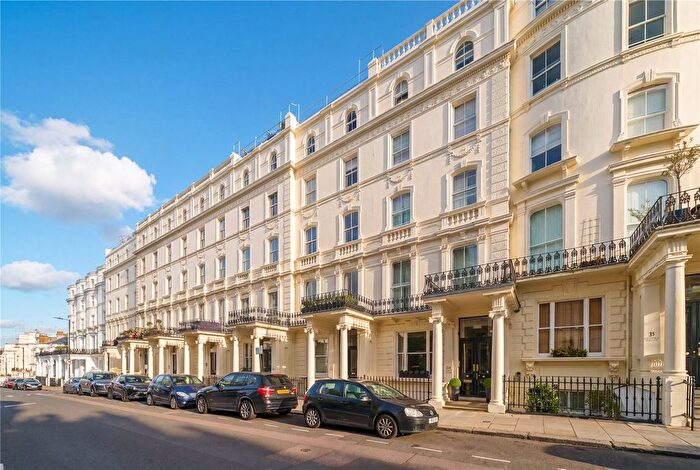 2 Bedroom Flat For Sale In Leinster Square, Notting Hill, London, W2