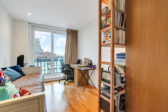 2 Bedroom Flat For Sale In Ensign House, Juniper Drive, London, SW18