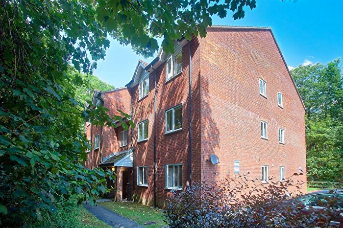 1 Bedroom Flat To Rent In Sarum Close, Salisbury, SP2