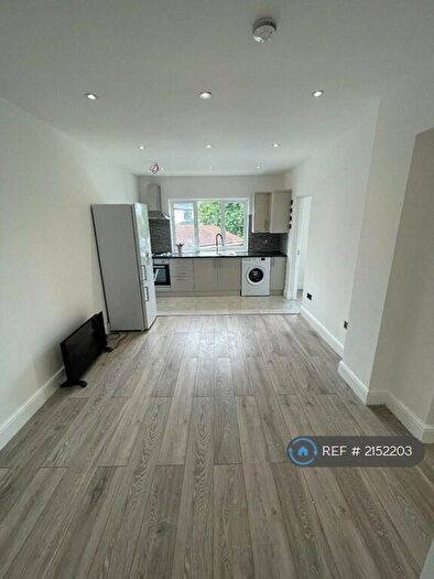 2 Bedroom Flat To Rent In Wembley Hill Road, Wembley, HA9