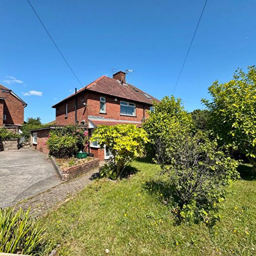 4 Bedroom Semi-Detached House To Rent In Ambleside Avenue, Bristol, BS10