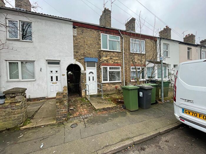 3 Bedroom Terraced House To Rent In Crown Street, Peterborough, Cambridgeshire, PE1