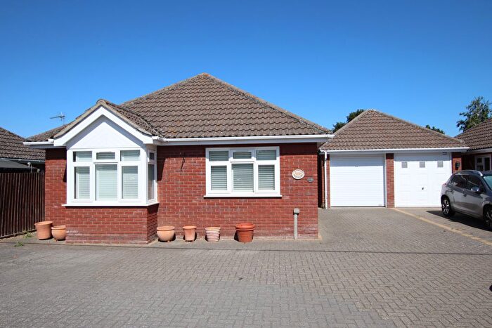 2 Bedroom Bungalow For Sale In Colchester Road, Weeley, CO16