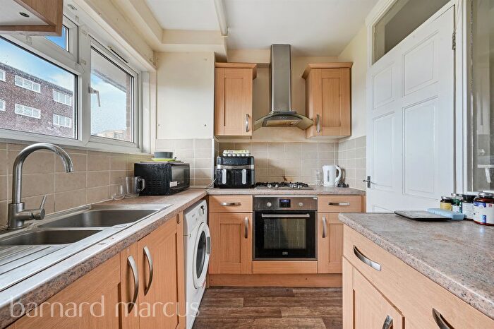 1 Bedroom Flat For Sale In Clapham Road, London, SW9