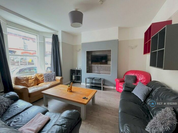 9 Bedroom Terraced House To Rent In Garmoyle Road, Liverpool, L15