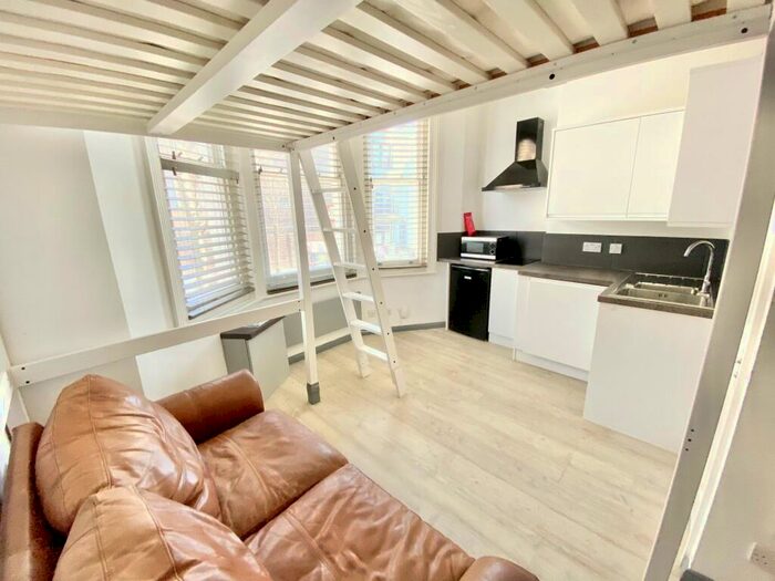 Studio To Rent In Egremont Place, Brighton, BN2