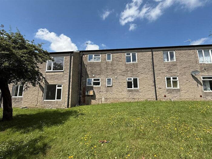 2 Bedroom Flat For Sale In Westwood Road, Corsham, SN13
