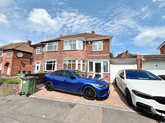 3 Bedroom Semi-Detached House To Rent In Chellaston Road, Wigston, LE18