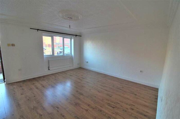 3 Bedroom Terraced House To Rent In Sheldrake Close, Canning Town, E16