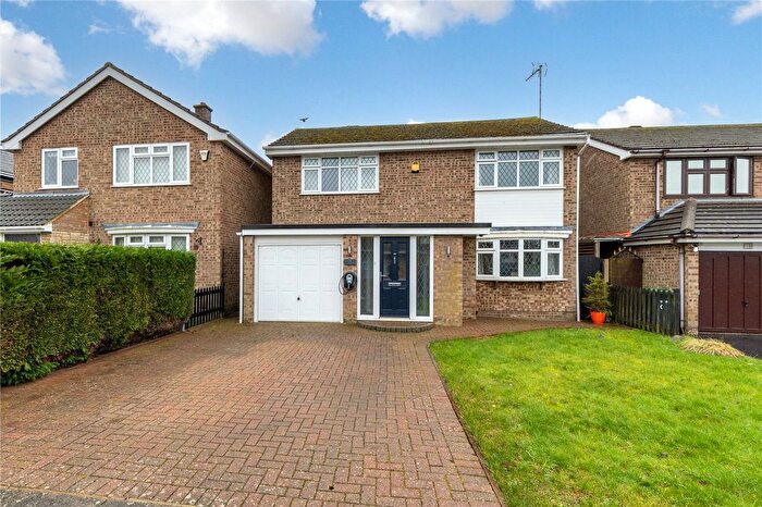 4 Bedroom Detached House For Sale In Pevensey Close, Luton, Bedfordshire, LU2