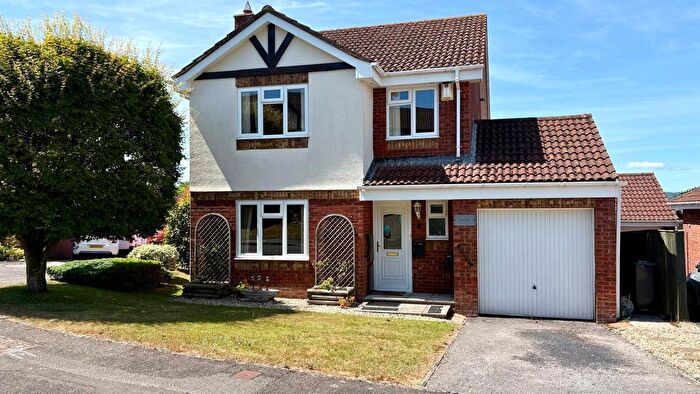 4 Bedroom Detached House For Sale In Bracken Close, Honiton, Devon, EX14