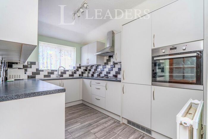 3 Bedroom Semi-Detached House To Rent In Newlands, Southampton Road, SO15