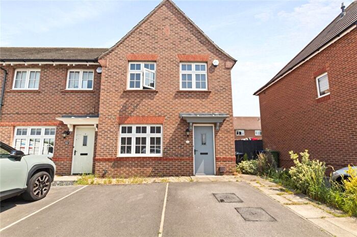 3 Bedroom End Of Terrace House To Rent In Sheldon Road, Scartho Top, DN33