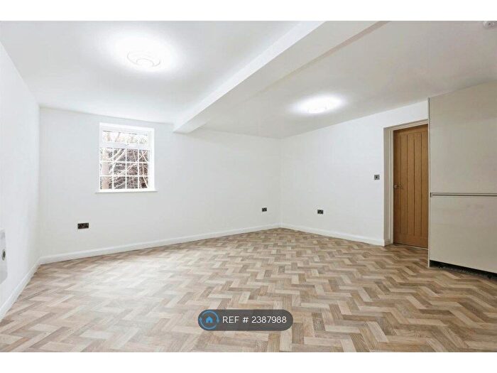 1 Bedroom Flat To Rent In Boughton Road, Rugby, CV21