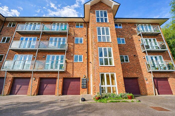 2 Bedroom Flat For Sale In Beachy Head View, St. Leonards-On-Sea, TN38
