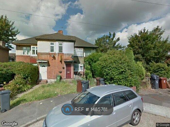 2 Bedroom Flat To Rent In Grantham Gardens, Romford, RM6