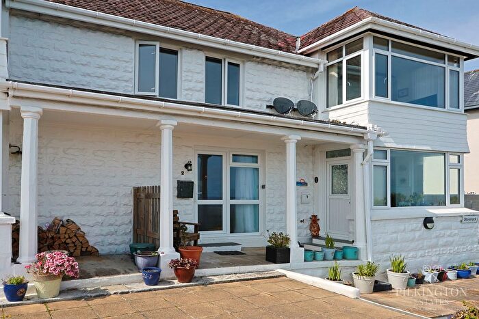 1 Bedroom Flat For Sale In Portuan Road, Looe, Cornwall, PL13