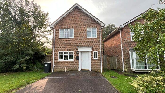 5 Bedroom House To Rent In Harkness Drive, Canterbury - Ref, CT2
