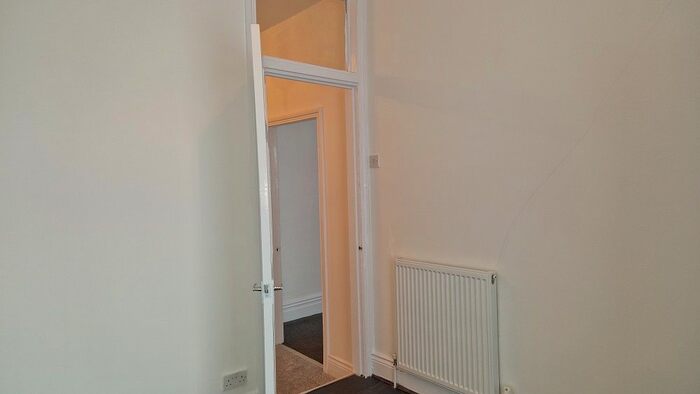 3 Bedroom Flat To Rent In Stowell Terrace, Heworth, Gateshead, NE10