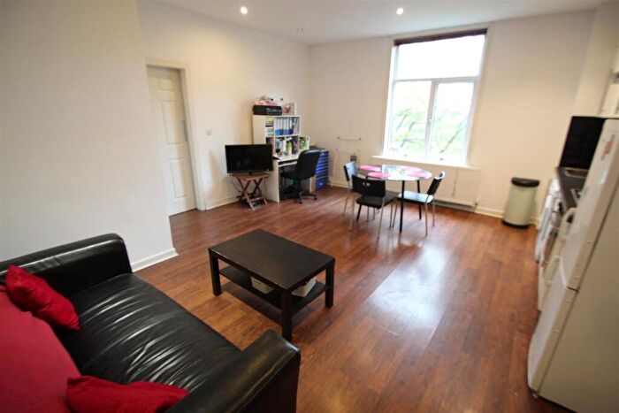 1 Bedroom Apartment To Rent In St Johns Terrace, Hyde Park, Leeds, LS3