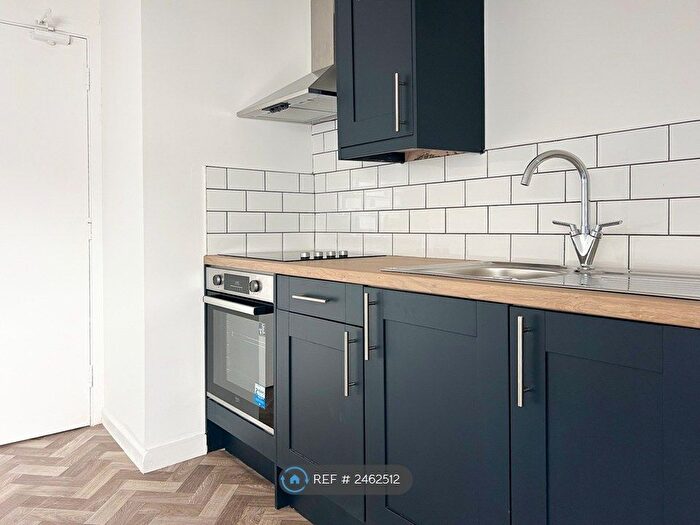 1 Bedroom Flat To Rent In High Street, Barry, CF62