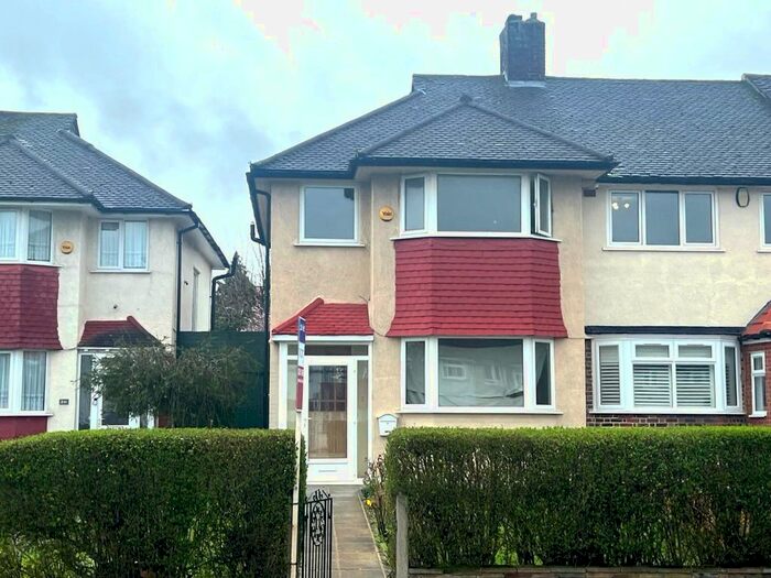 3 Bedroom End Of Terrace House To Rent In Whitefoot Lane, Bromley, BR1