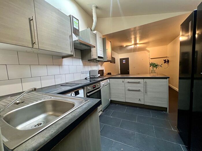 6 Bedroom House To Rent In George Road, Selly Oak, West Midlands, B29