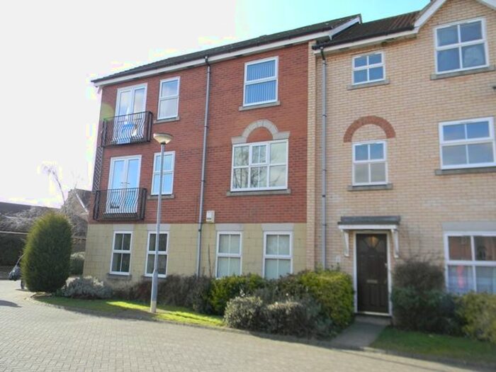 2 Bedroom Flat To Rent In Ha'penny Bridge Way, Victoria Dock, Hull, East Yorkshire, HU9